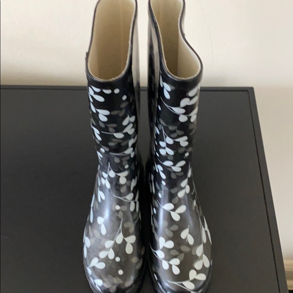 Rain boots